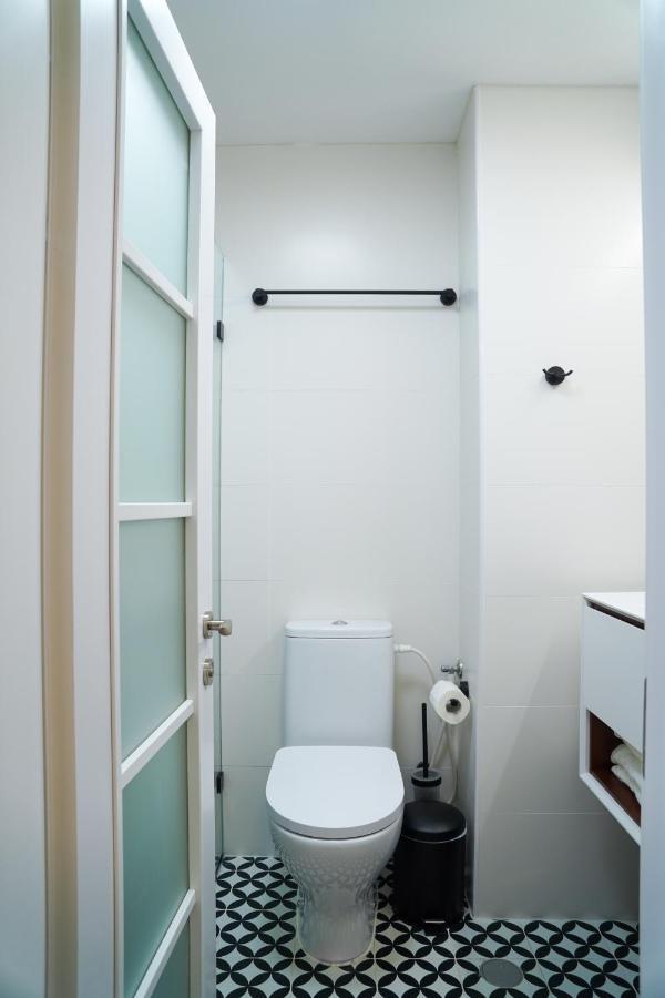 Beachfront Boutique Apartment Herzliya Exterior photo