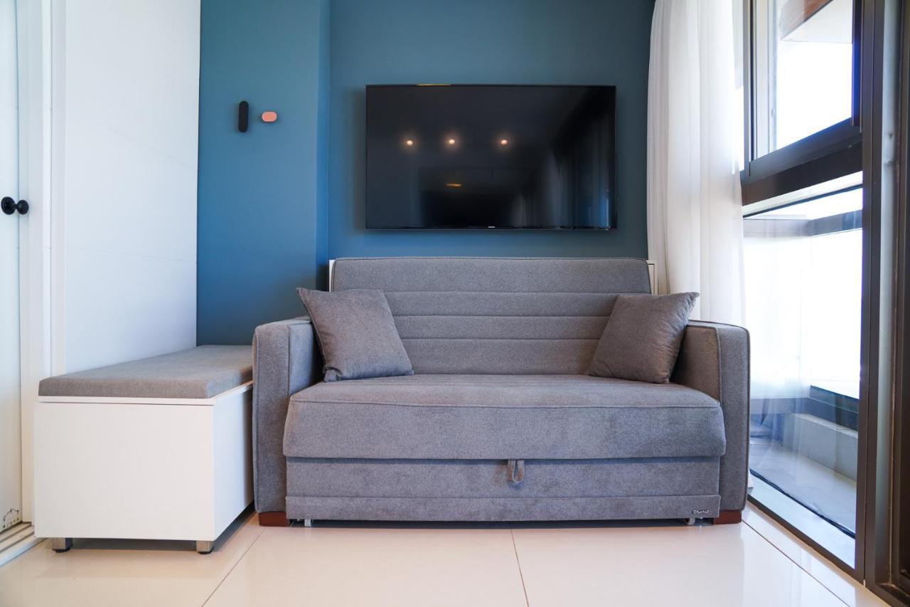 Beachfront Boutique Apartment Herzliya Exterior photo